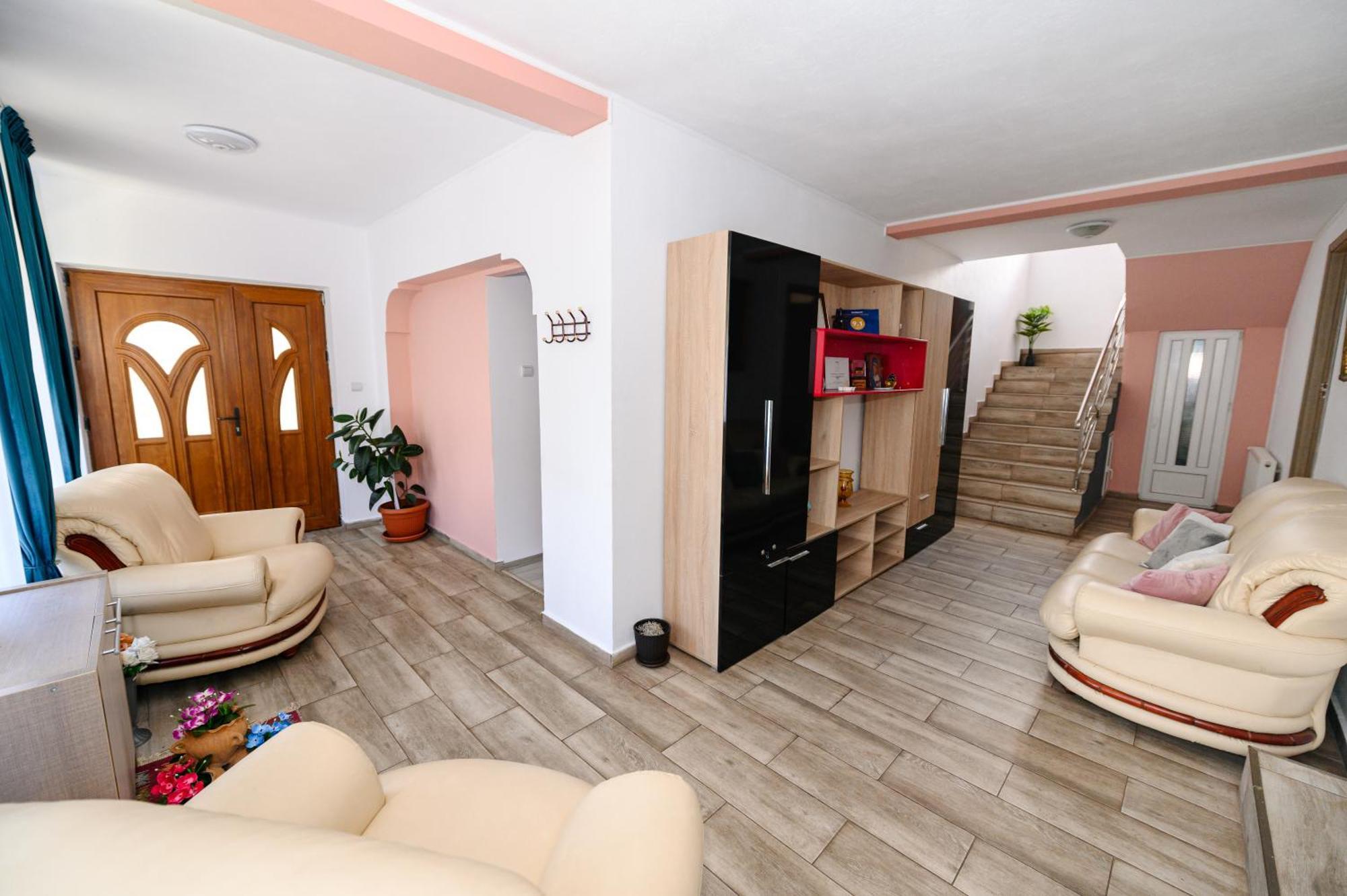 Casa Alex Calimanesti Hotel Bagian luar foto
