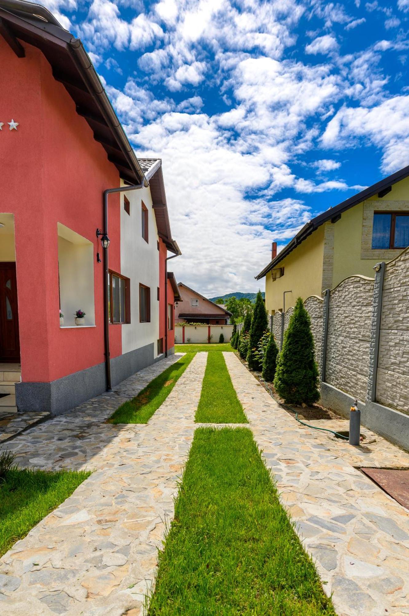 Casa Alex Calimanesti Hotel Bagian luar foto