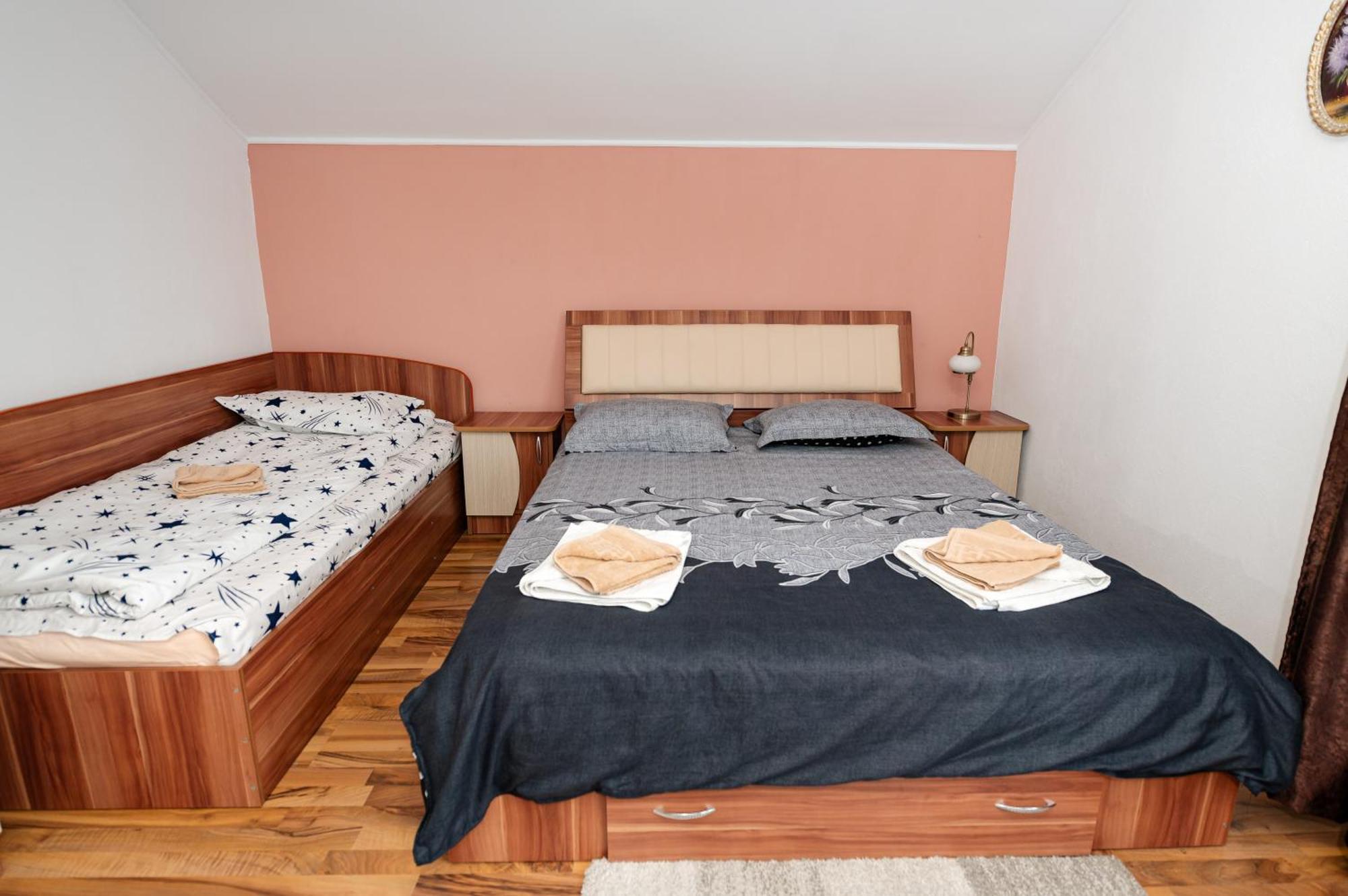Casa Alex Calimanesti Hotel Bagian luar foto